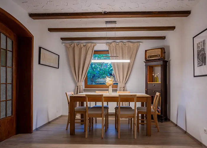 Epa Apartment - Espana Style